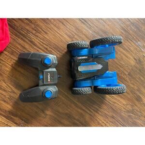 RC blue car that spins